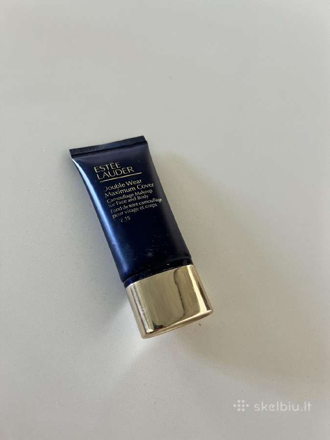 Este Lauder Double Wear Camouflage pudra
