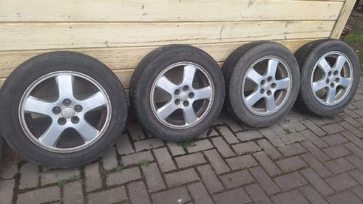Toyota Avensis lieti ratlankiai