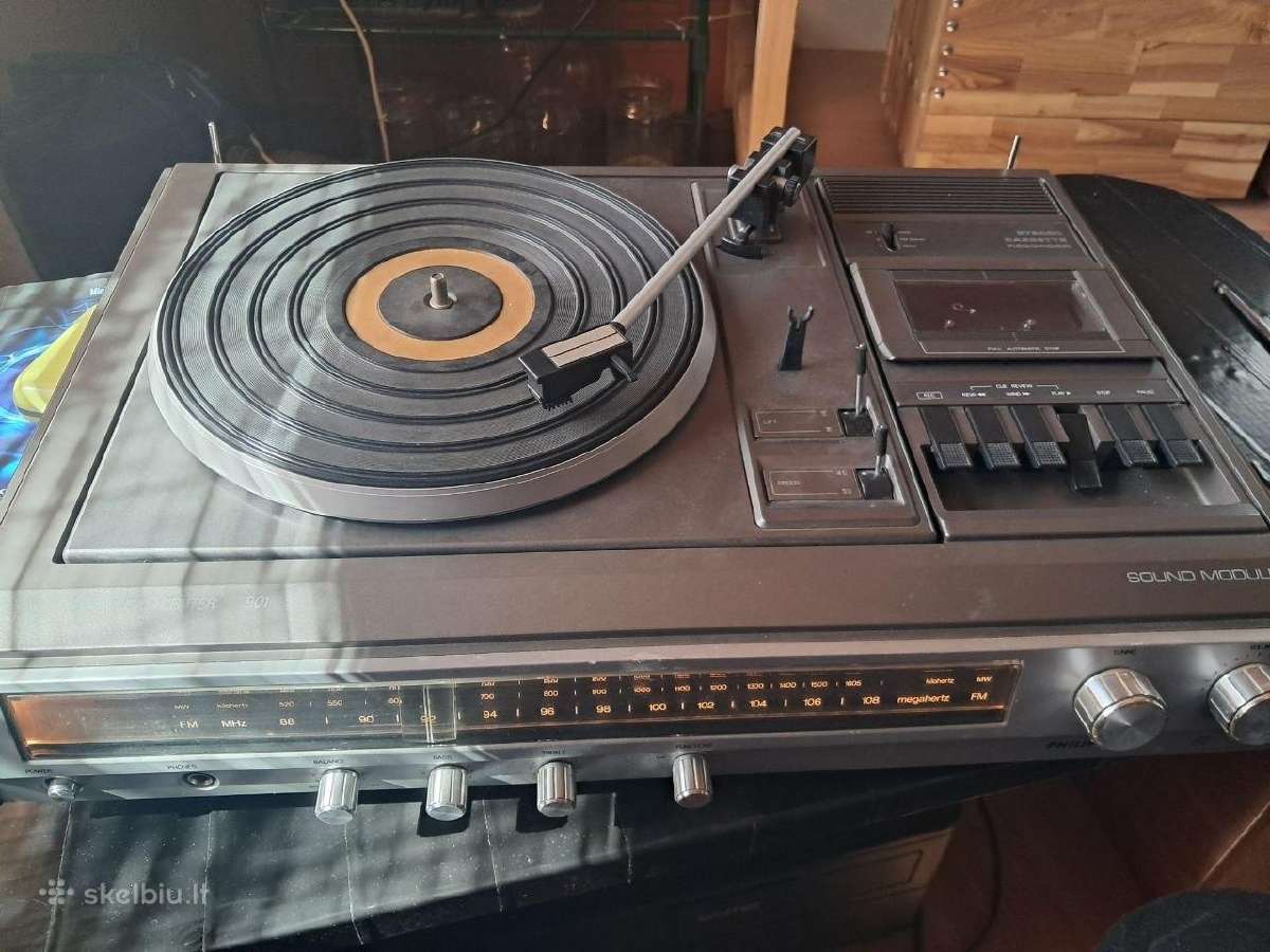 Du vintažiniai Philips audio aparatai – 22ah901/50