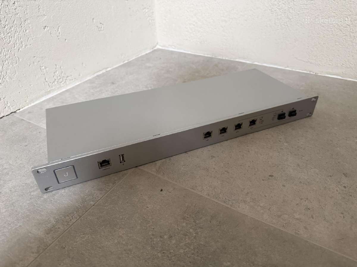 Parduodu Ubiquiti Unifi Usg-pro-4