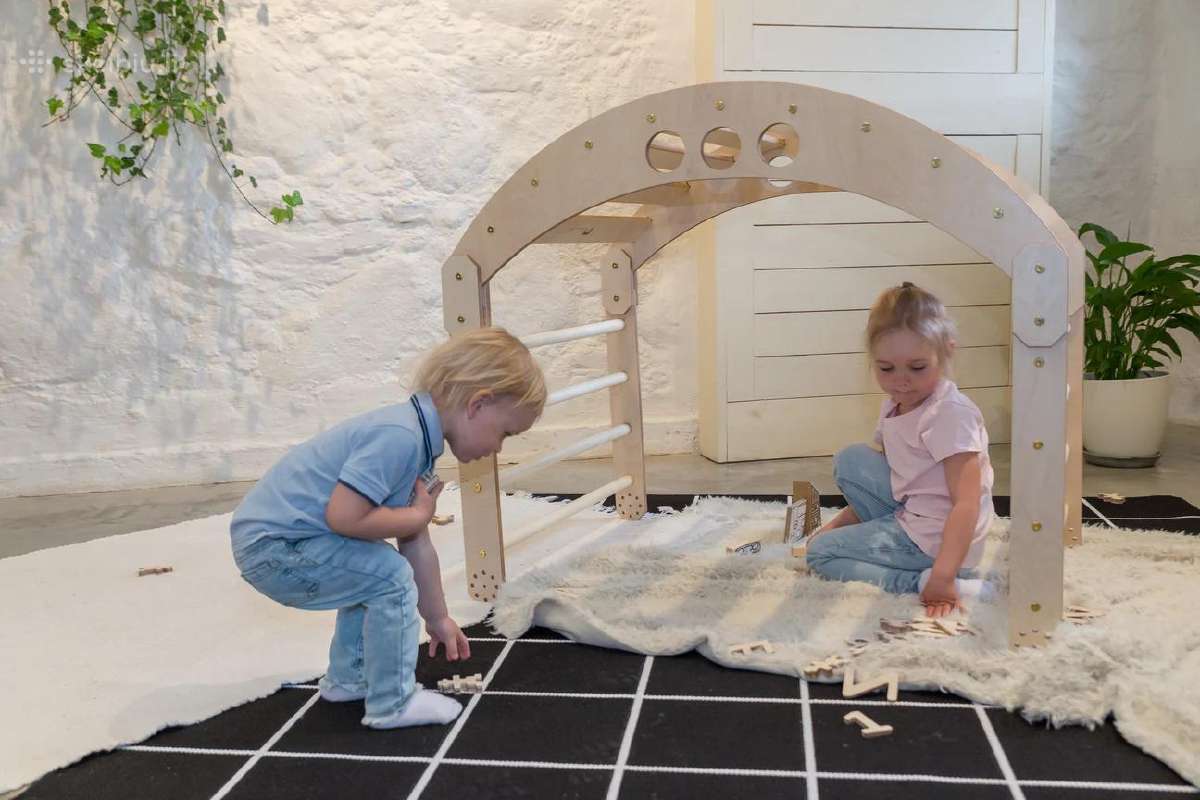 Luula Montessori laipynė, balansavimi laipteliai