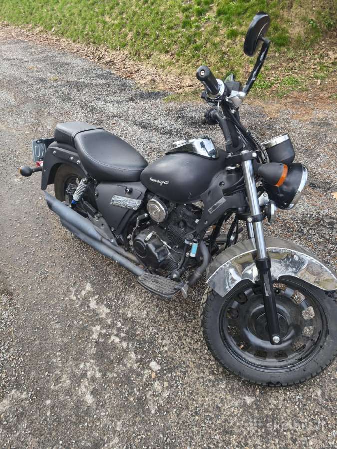 Keeway superlight 125