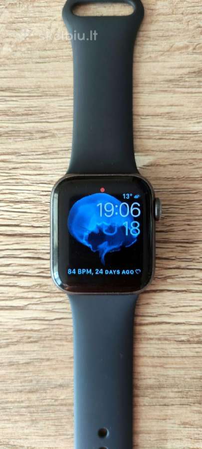 Apple Watch 5 (40 mm) Space Gray