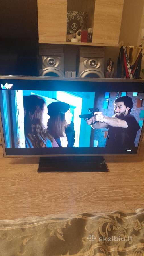 Parduodu išmanųjį 102cm televizorių Samsunng