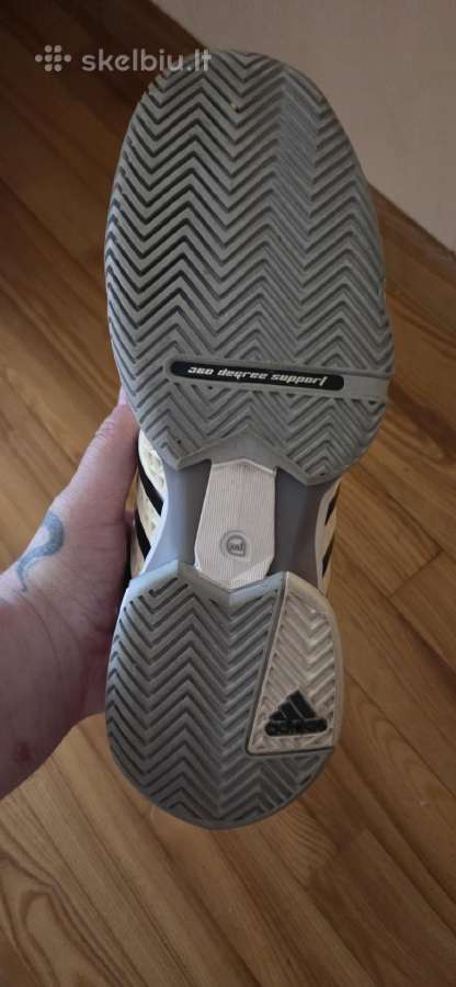 Kedai Adidas - nuotraukos Nr. 3
