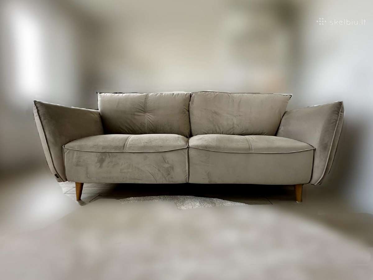 Trivietė sofa
