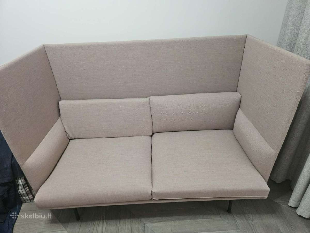 Kompaktiška dvivietė sofa