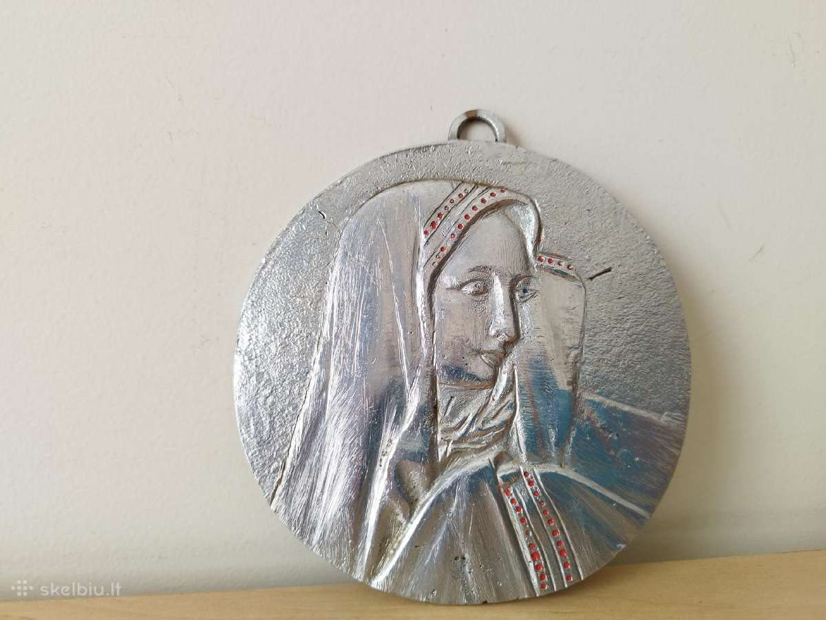 Mergelės Marijos medalis/bareljefas