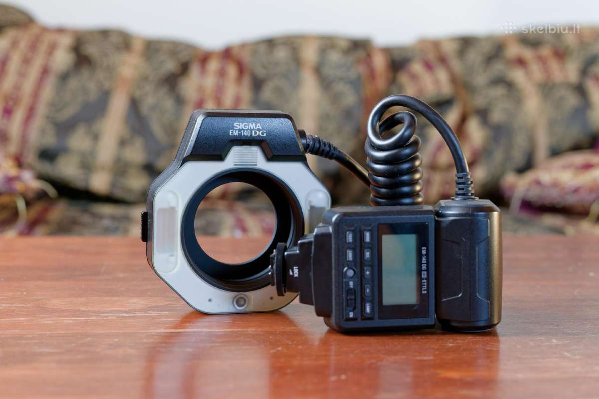 Sigma Em-140 Dg macro blykstė