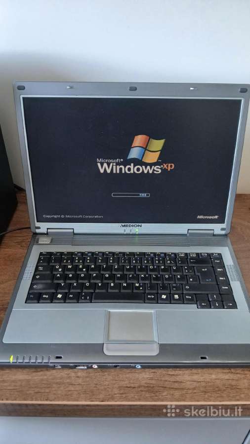 Laptop Retro with old games