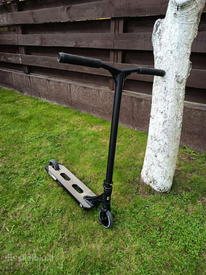 Triukinis paspirtukas core sl2
