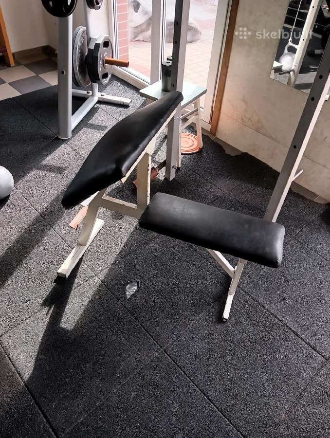 Suoliukas bicepsui