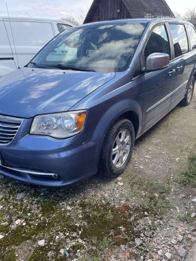 Crysler Town&country su variklio defektu - nuotraukos Nr. 3