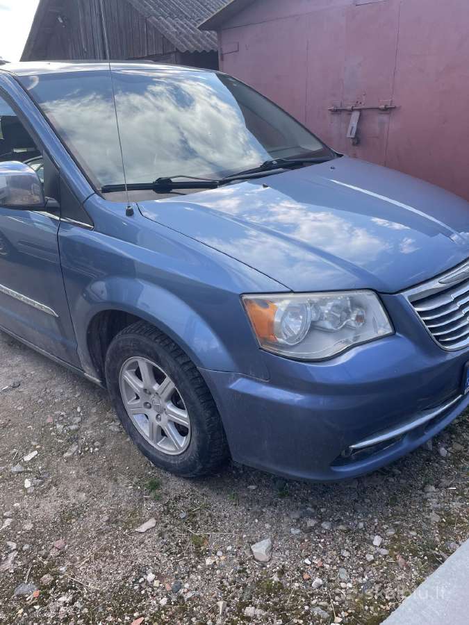 Crysler Town&country su variklio defektu - nuotraukos Nr. 9