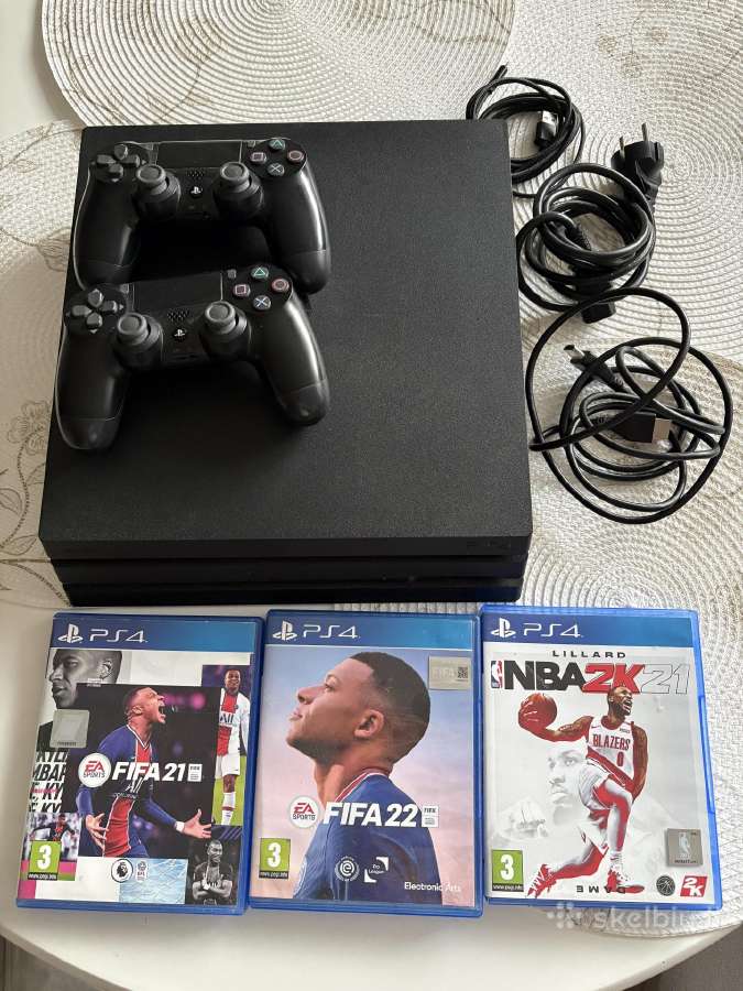 Sony Playstation4 Pro 1tb naudota konsolė