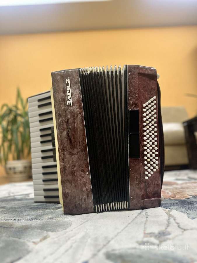 Akordeonas „Zaria 2“ 80 bosų