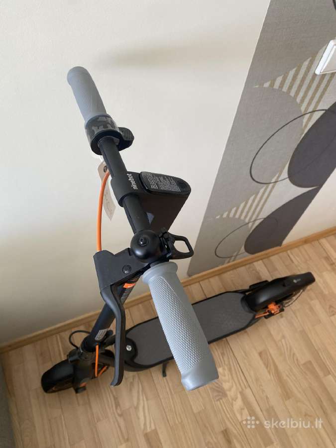 Elektrinis paspirtukas Segway Ninebot F40e - nuotraukos Nr. 3