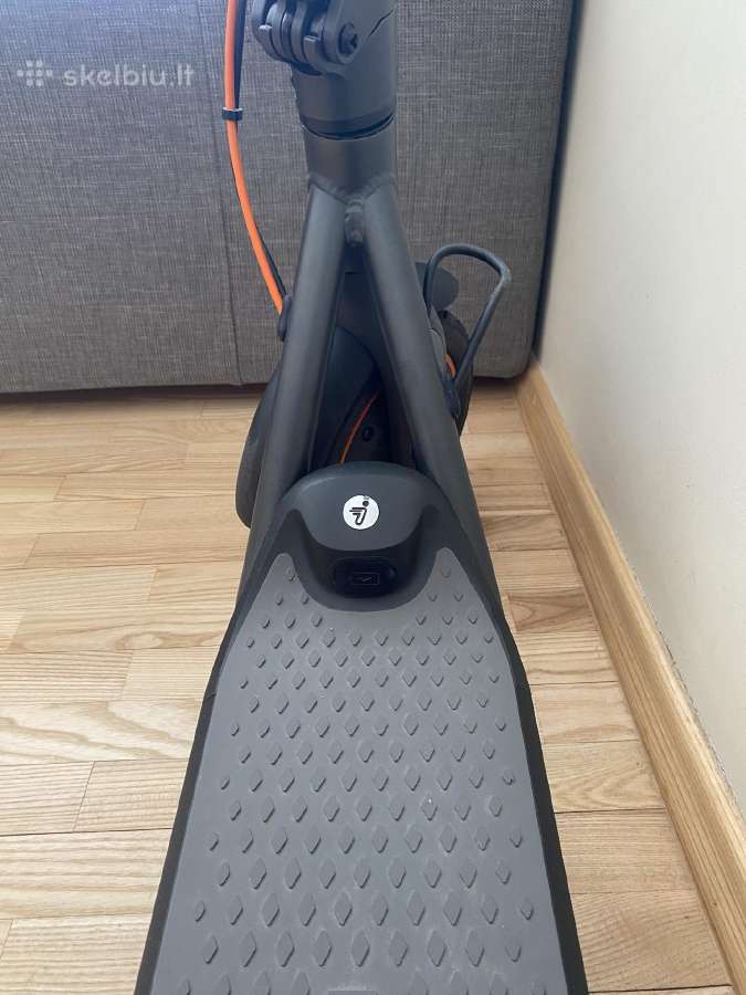 Elektrinis paspirtukas Segway Ninebot F40e - nuotraukos Nr. 7