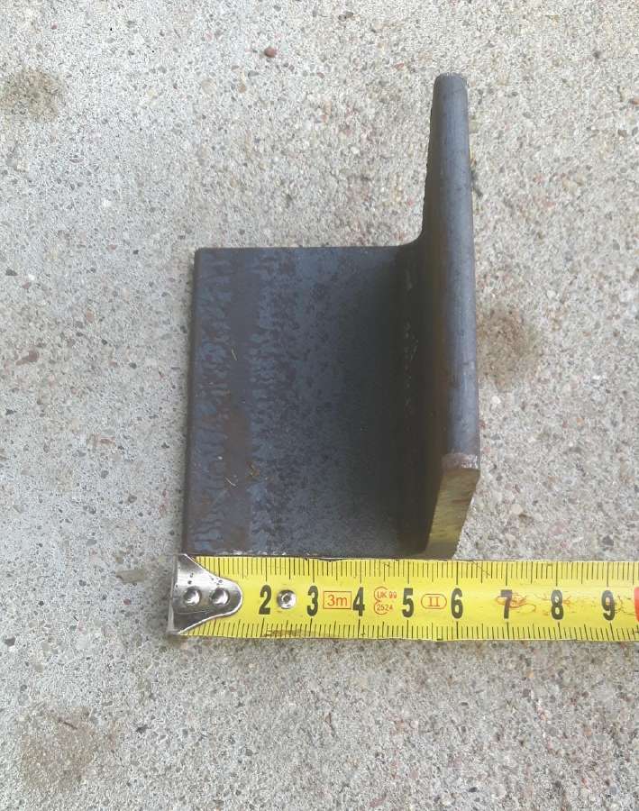 Metaliniai kampai 6x6cm., ilgis 7,5cm., storis 4mm - nuotraukos Nr. 3