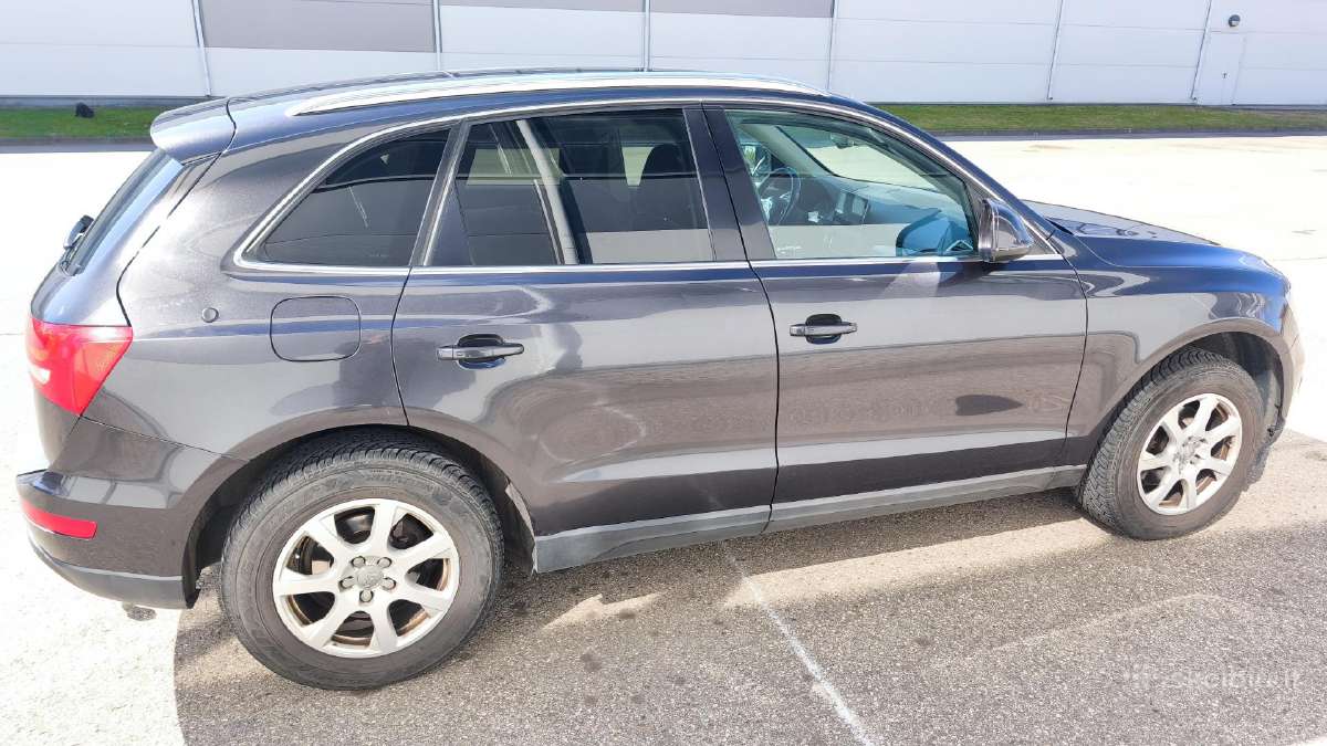 Audi Q5 visureigis, dyzelinas mechaninė 2,0 125kw - nuotraukos Nr. 17