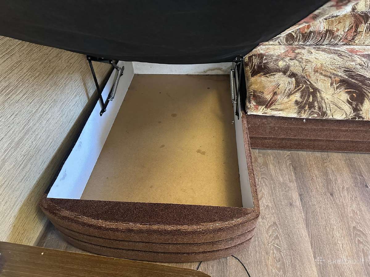 Dovanoju Kampinė sofa-lova su miegama dalimi