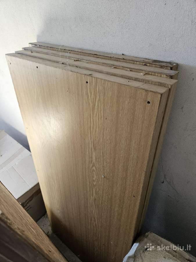 Masyvūs stalvirčiai; lentynos