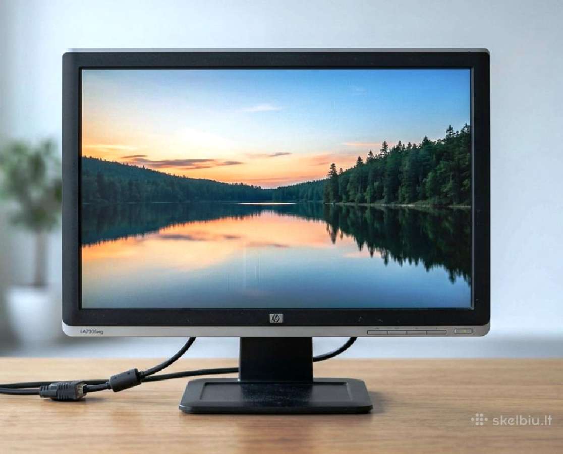 22'' LCD monitoriai 15€