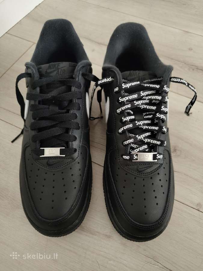 Supreme Nike air force 42 dydžio.