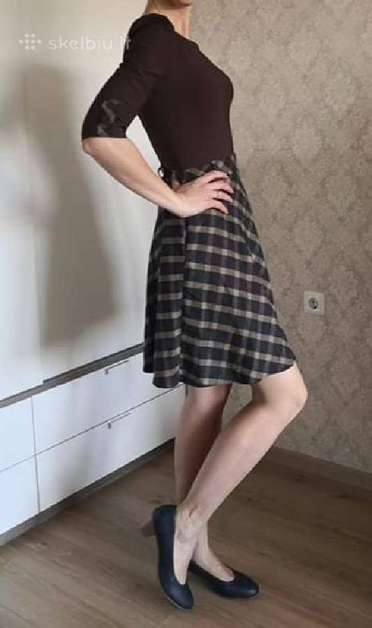 Nauja klostuota suknelė