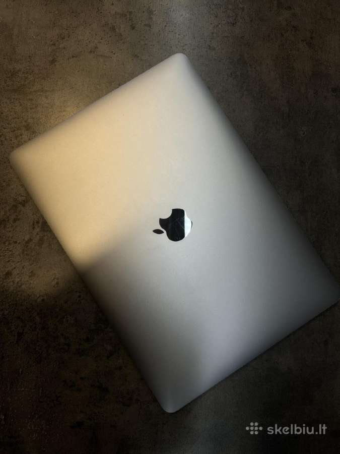 MacBook air M1 2020