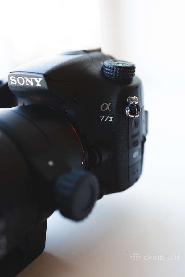 Sony A77 II + Sigma 70-200