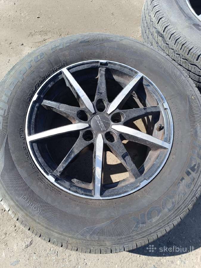 Džipiniai ratai r16