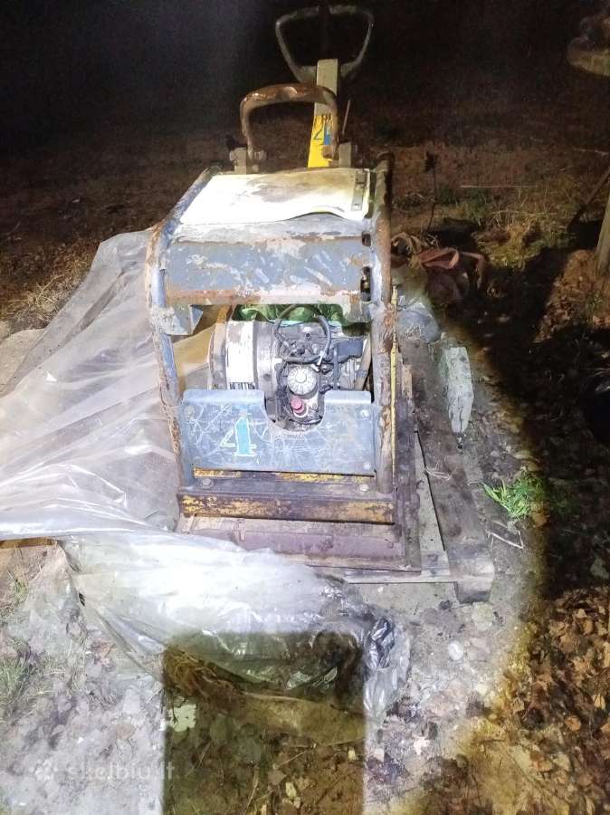 Baumax Vibro plokštė Baumax 500kg