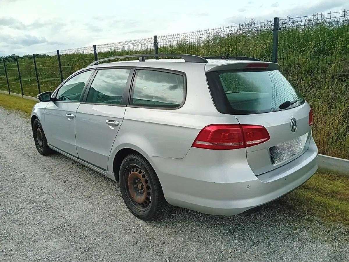 Volkswagen Passat B7 dalimis 2.0 103kw Cffb dalys - nuotraukos Nr. 2
