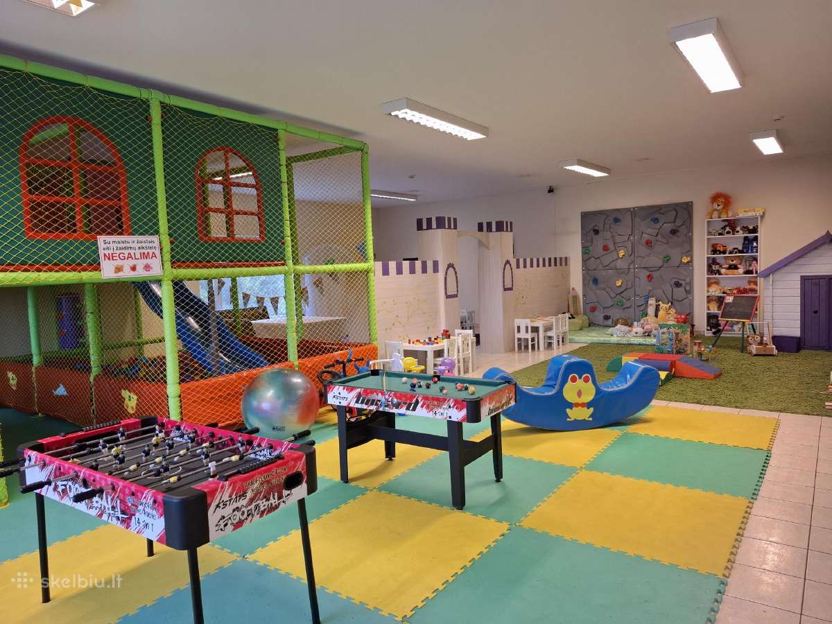 Parduodamas žaidimų kambarys+vr erdvė