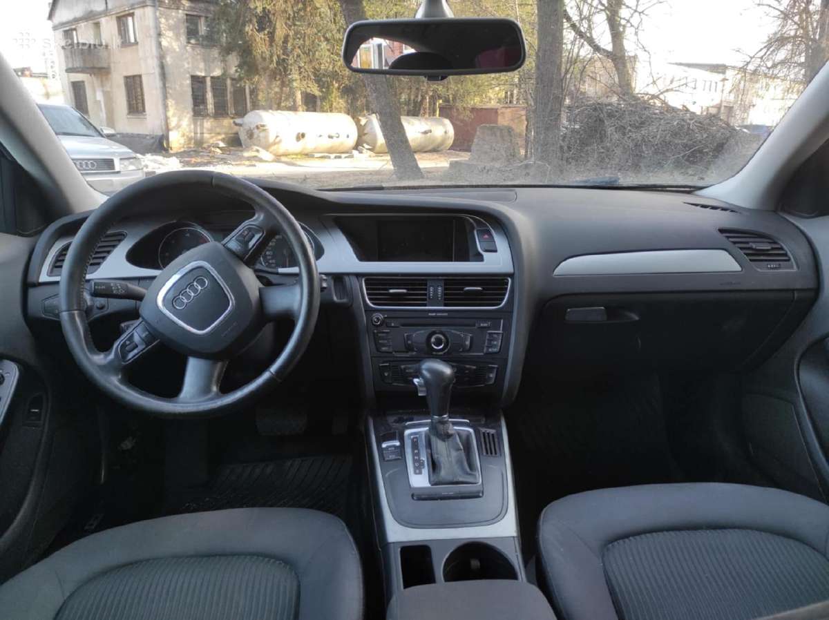 Audi A4 B8 dalimis 2.0 tdi 105kw Caga A4 dalys - nuotraukos Nr. 4