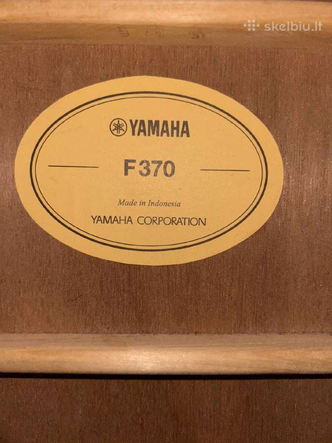 Yamaha akustinė gitara / Acoustic Guitar - nuotraukos Nr. 2