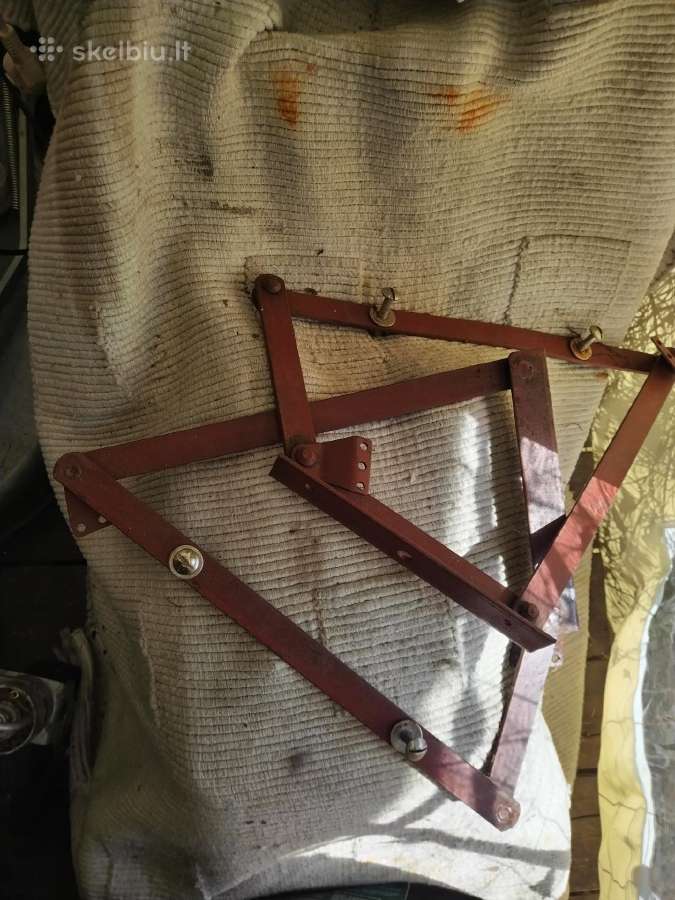 Čiužinio pakelimo mechanizmas