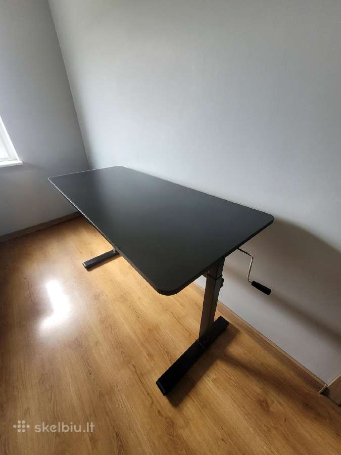 Reguliuojamo aukščio stalas