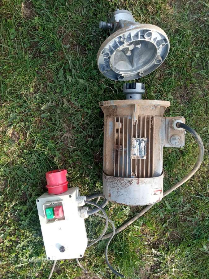 Elektros variklis su hidro siurbliu