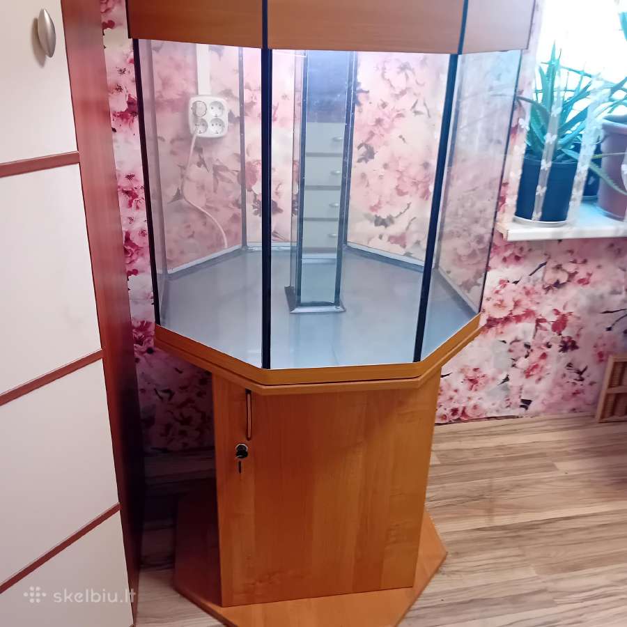 Parduodu aštuonkampi akvariumą