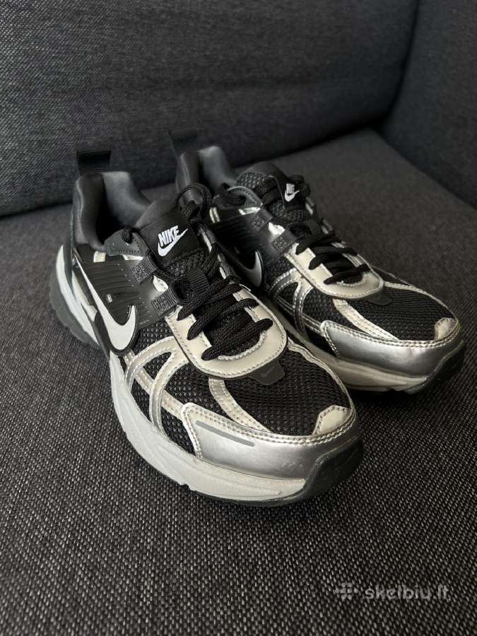 Nike batai