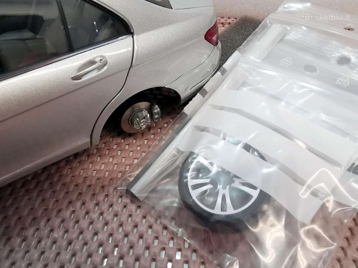 1:18 Mercedes (sedanai, universalai) Modeliai - nuotraukos Nr. 18