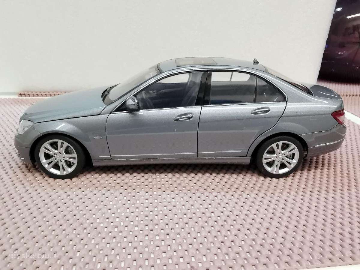 1:18 Mercedes (sedanai, universalai) Modeliai - nuotraukos Nr. 24
