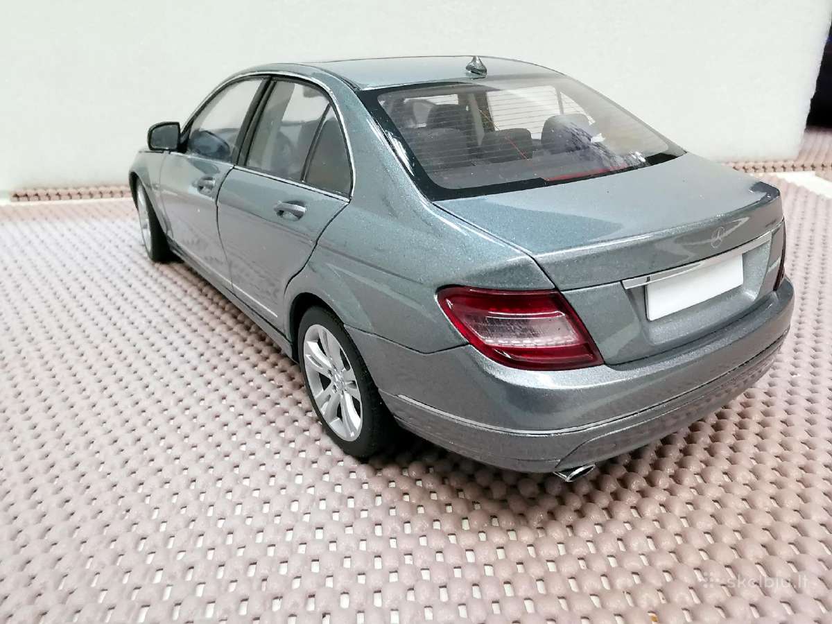 1:18 Mercedes (sedanai, universalai) Modeliai - nuotraukos Nr. 25