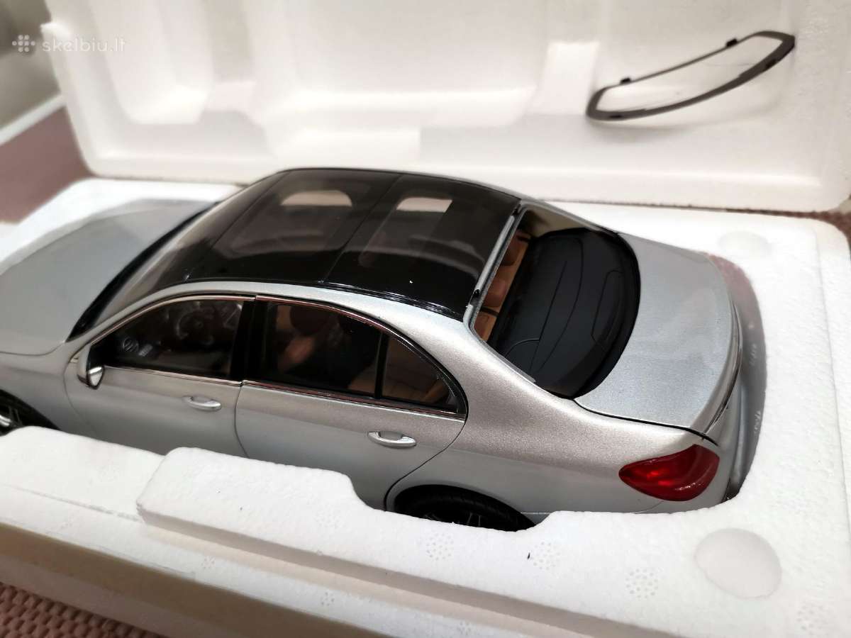 1:18 Mercedes (sedanai, universalai) Modeliai - nuotraukos Nr. 32