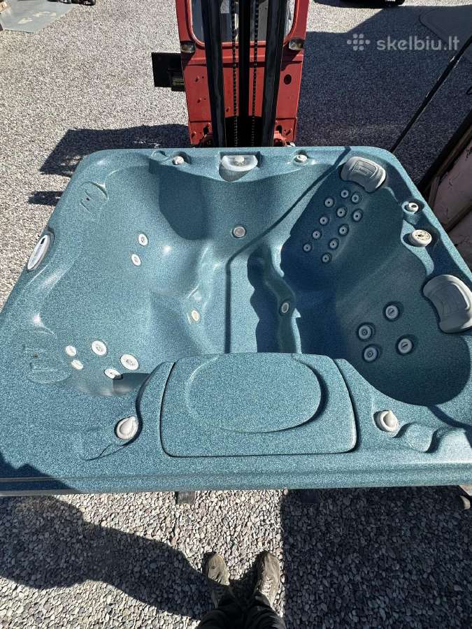 Jacuzzi