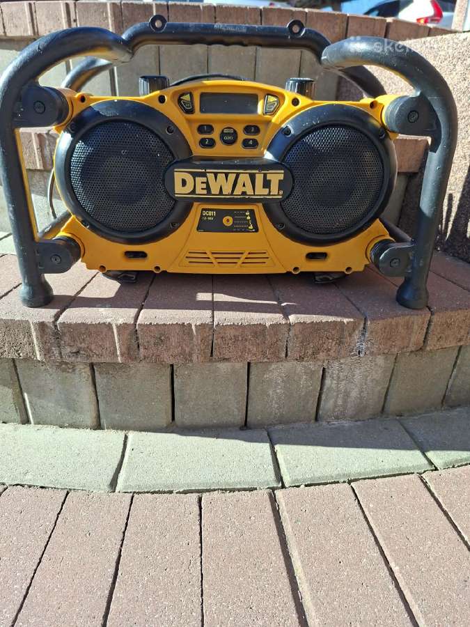 Dewalt radija
