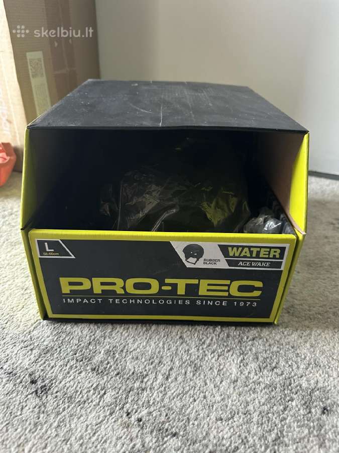 Parduodu Pro Tec Ace Wake šalmą