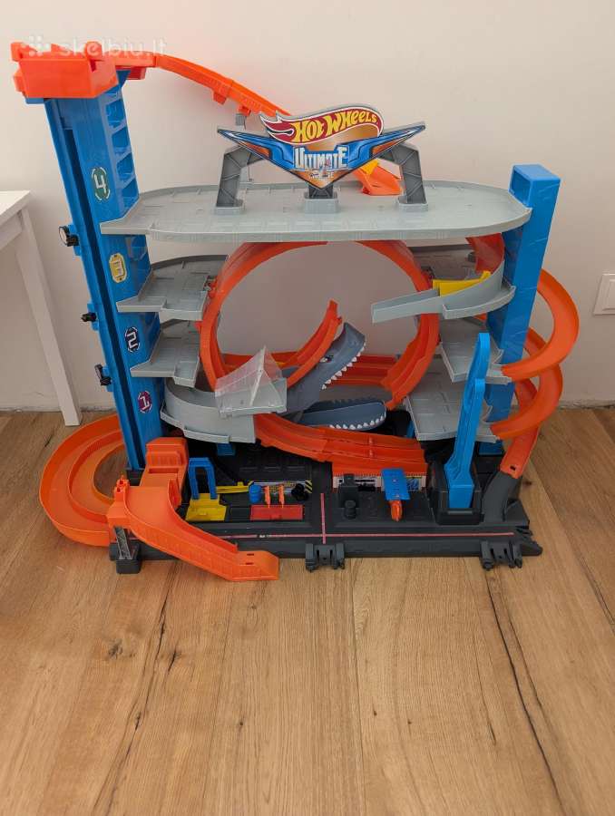 Hot wheels garažas